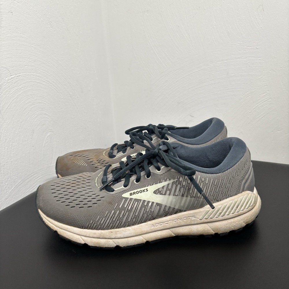 Brooks Womens Addiction GTS 15 1203522A099 Gray Running Shoes Sneakers Sz 8.5 2A